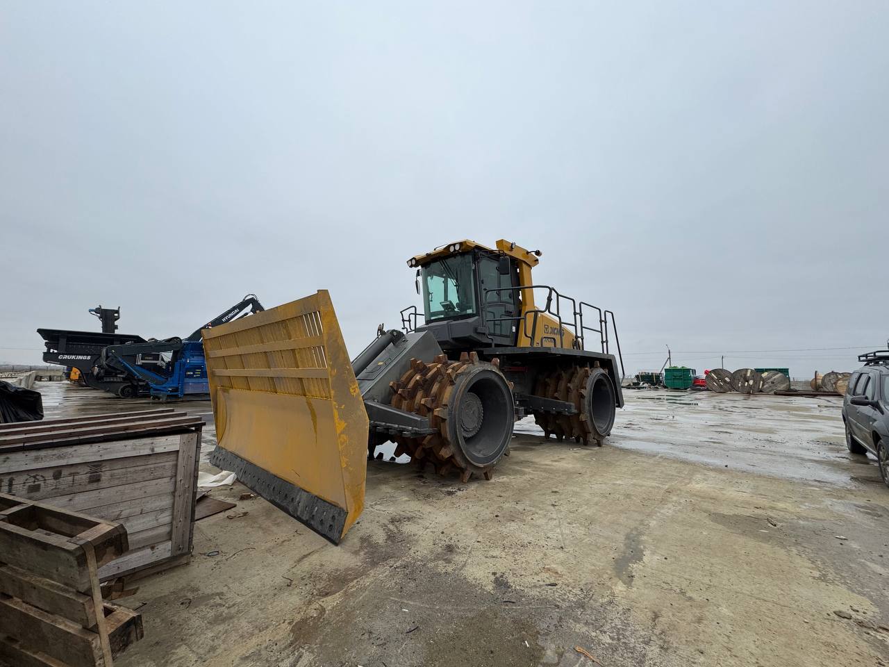 Special vehicles delivered to new landfill site in Dagestan