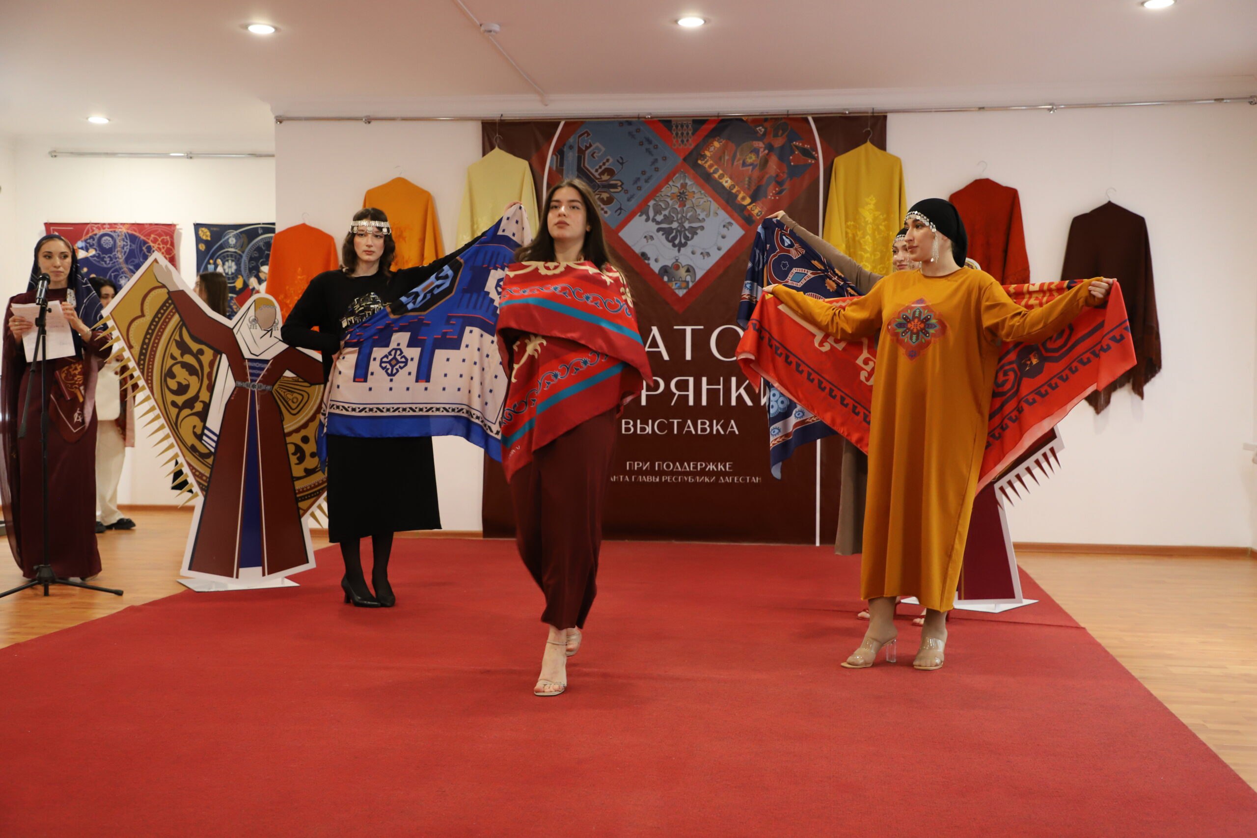 Hundred ancient scarves on display at exhibition in Dagestan 